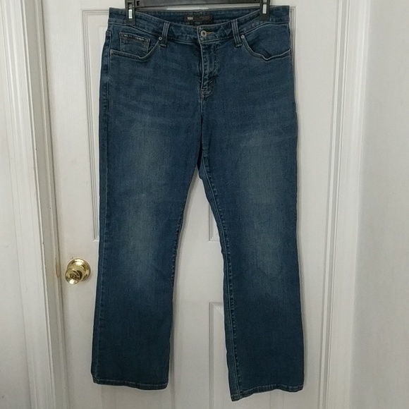 levi's 512 perfectly shaping bootcut jeans